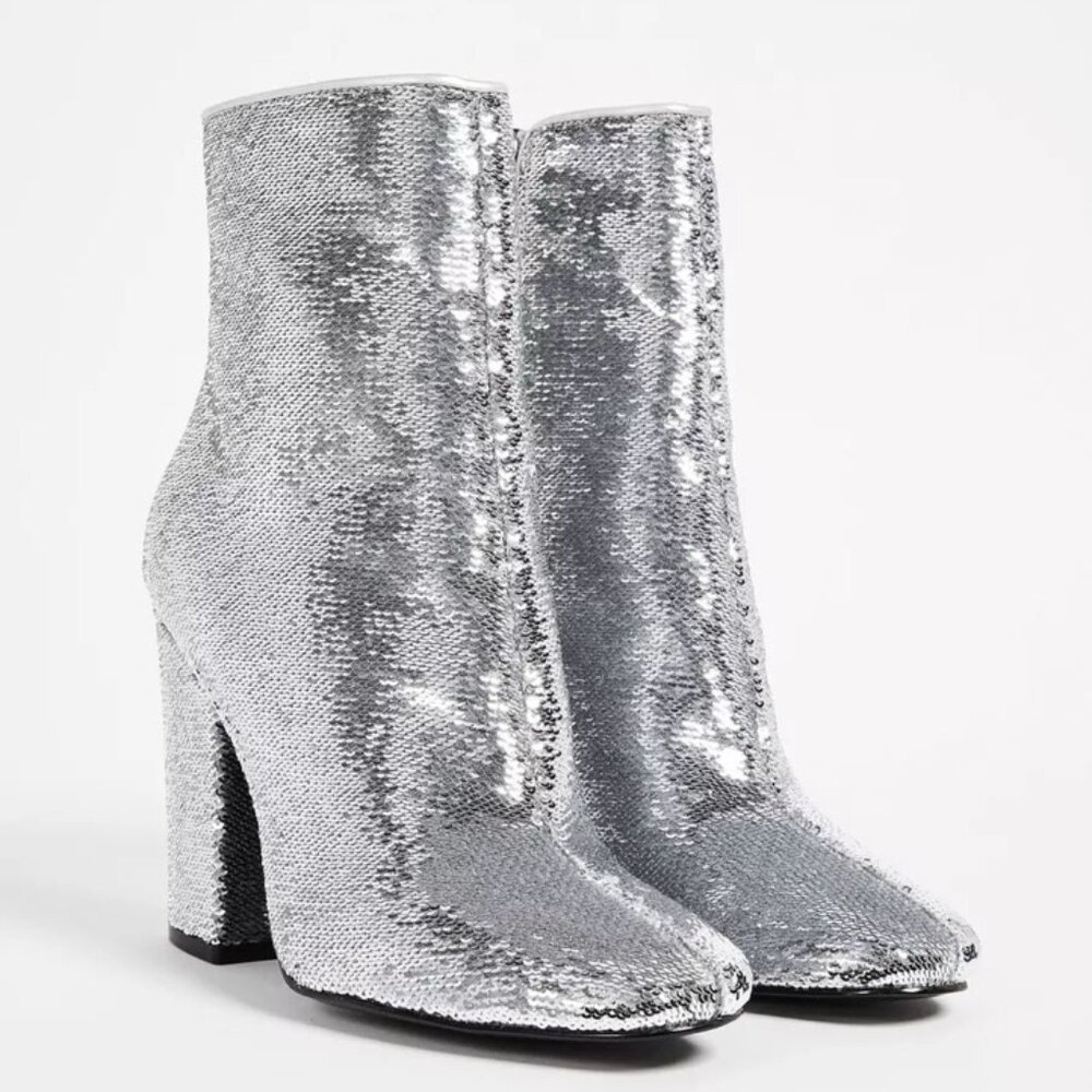 Kendall + Kylie Women's Haedyn Block Heel Ankle Boots, Silver, US 7.5